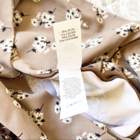 AERIE Offline Real Me 7/8 Crossover Floral Leggings Brown Medium NEW NWOT - Picture 6 of 8